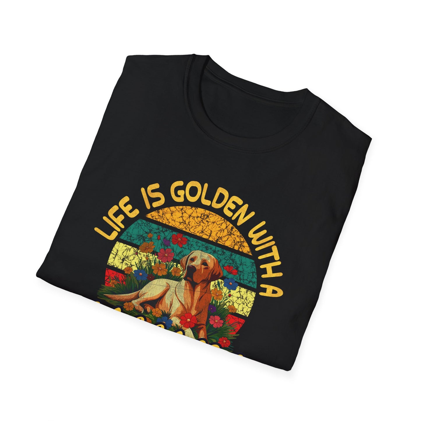 Das Leben ist golden mit einem Labrador T-Shirt